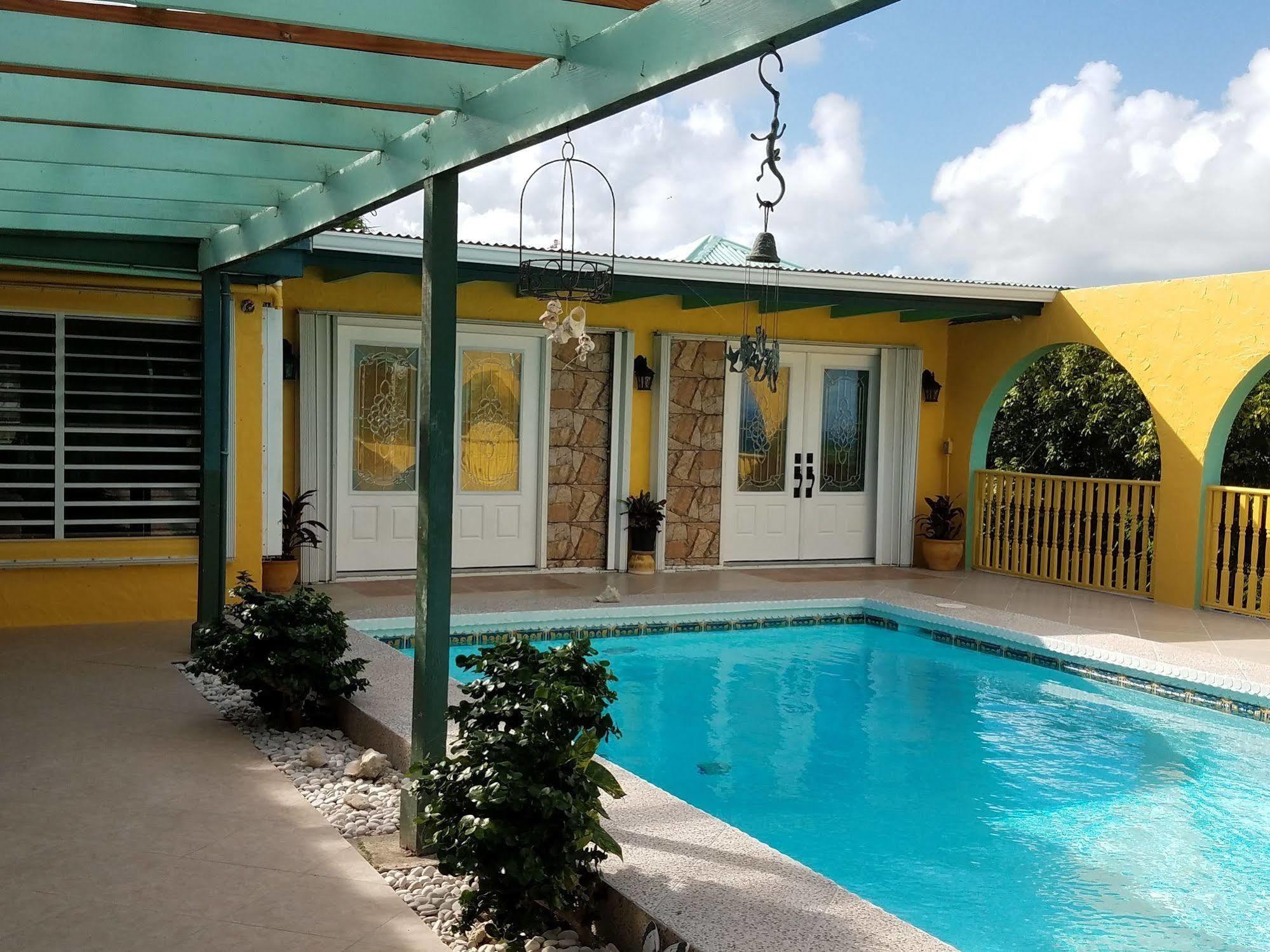 Carringtons Inn Saint Croix Island Exterior photo